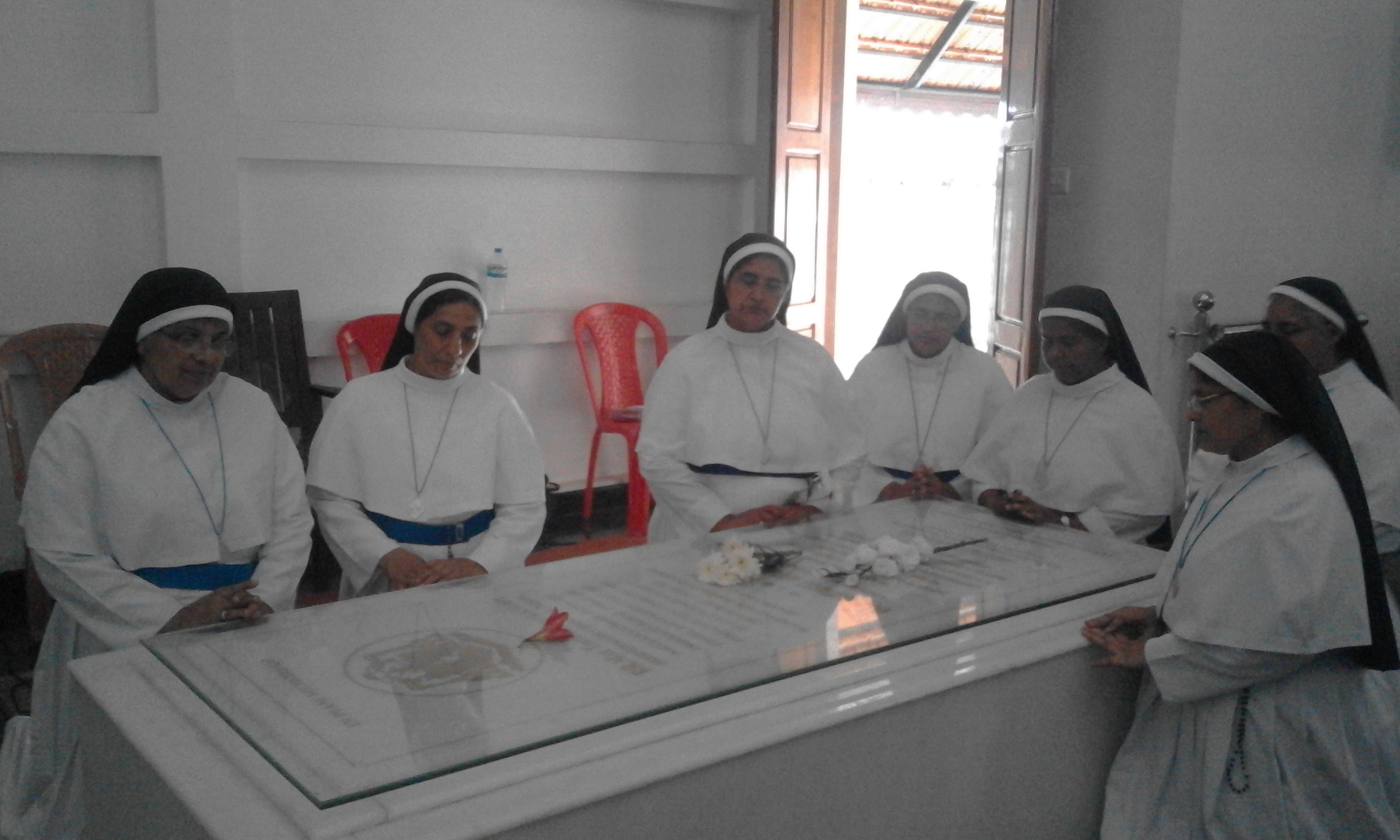Newly elected Provincial team (2018-2019) at the tomb of Founder Venerable Mar Thomas Kurialaserry